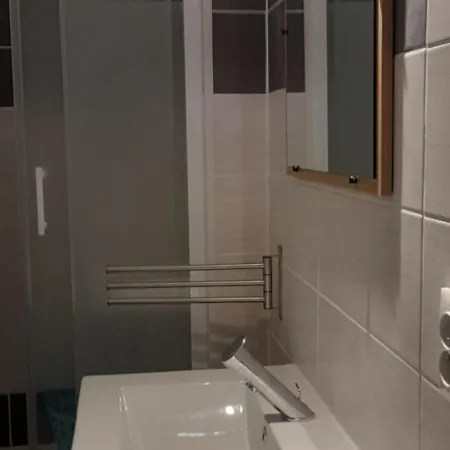 Maisonnette Pres De La Et Commerce לה ברקרה